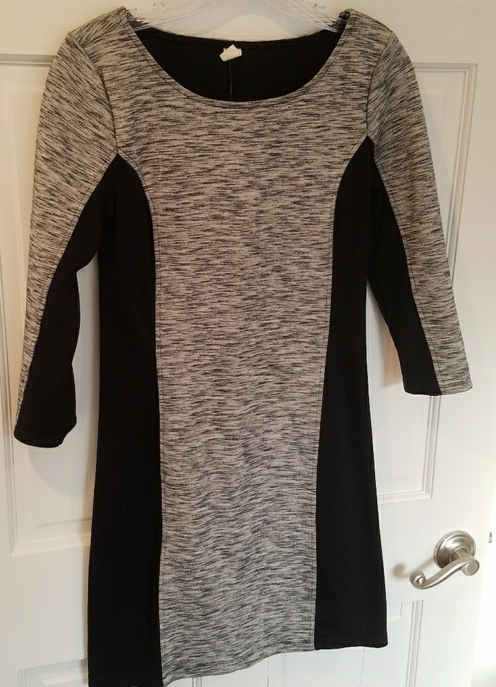 Old Navy.  Gray top.  W0000045